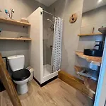 Lumineux A Pour 4 Personnes Avec Terrasse - Fr-1-239-1149 *