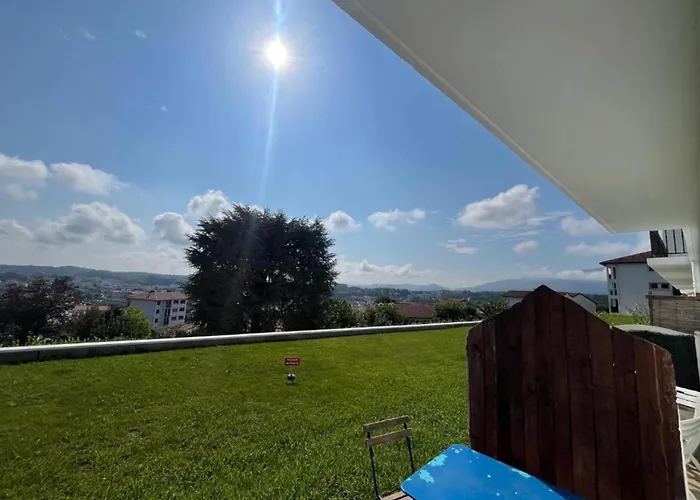 Lumineux A Pour 4 Personnes Avec Terrasse - Fr-1-239-1149